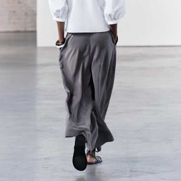 ZARA ZW COLLECTION FLOWY LOOSE FIT PLEATED PANTS
GRAY - Picture 4 of 11